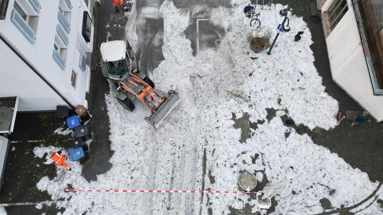 Gewitter und Wetterumschwung: Wetterumschwung zum Wochenende mit Hagel und Starkregen