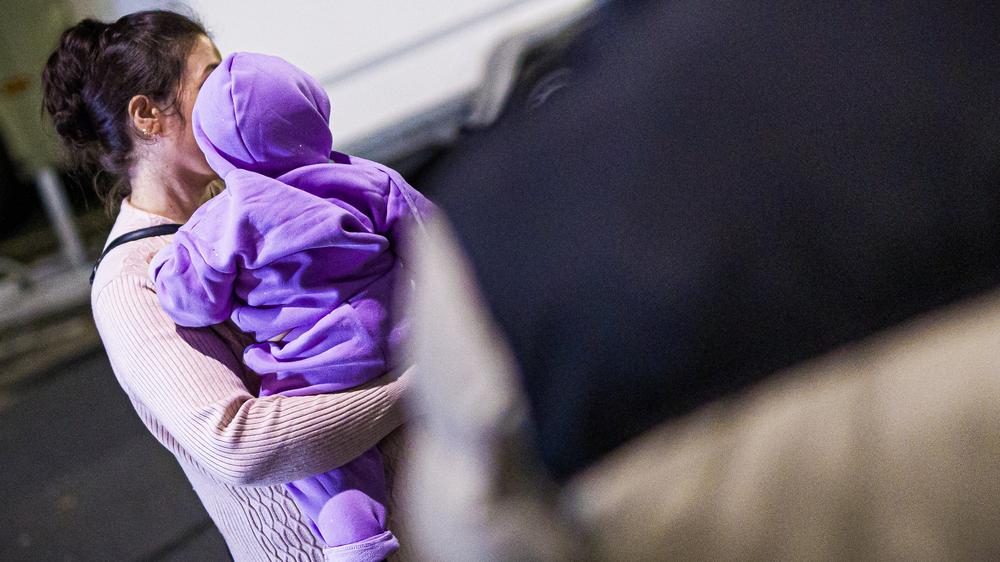 Forsa Umfrage Eltern finanzielle Sorgen Grundbedürfnisse Save the Children