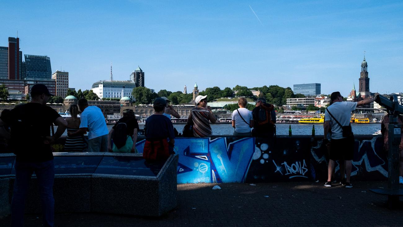 Durchschnittsalter der Bevölkerung: Hamburg hat jüngsten, Sachsen-Anhalt den ältesten Bevölkerungsschnitt