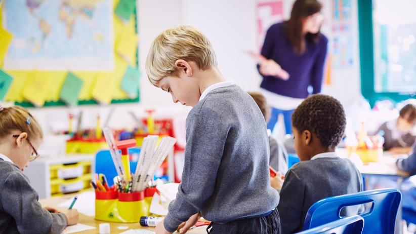 Ottensen: Kritiker sagen, die Stadt habe sich zu spät auf die wachsenden Schülerzahlen eingestellt.
