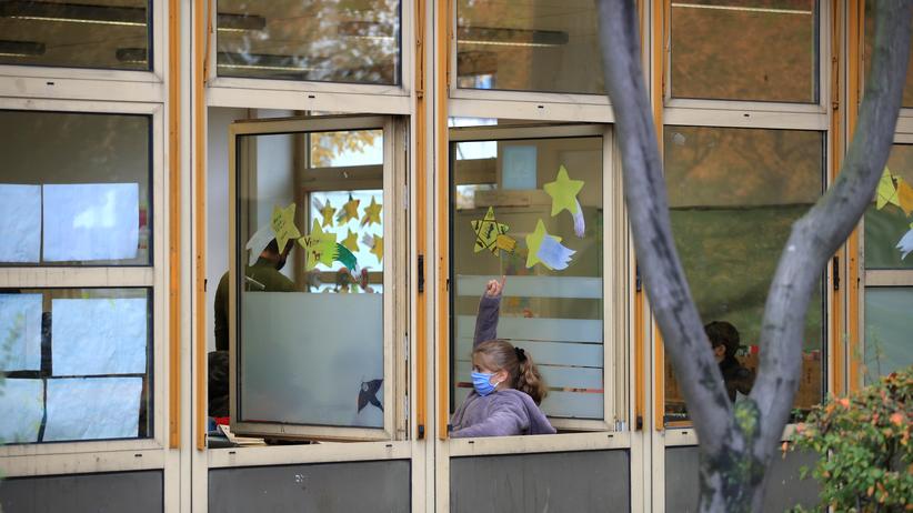Schule in Corona-Zeiten: Fenster auf, Corona raus 