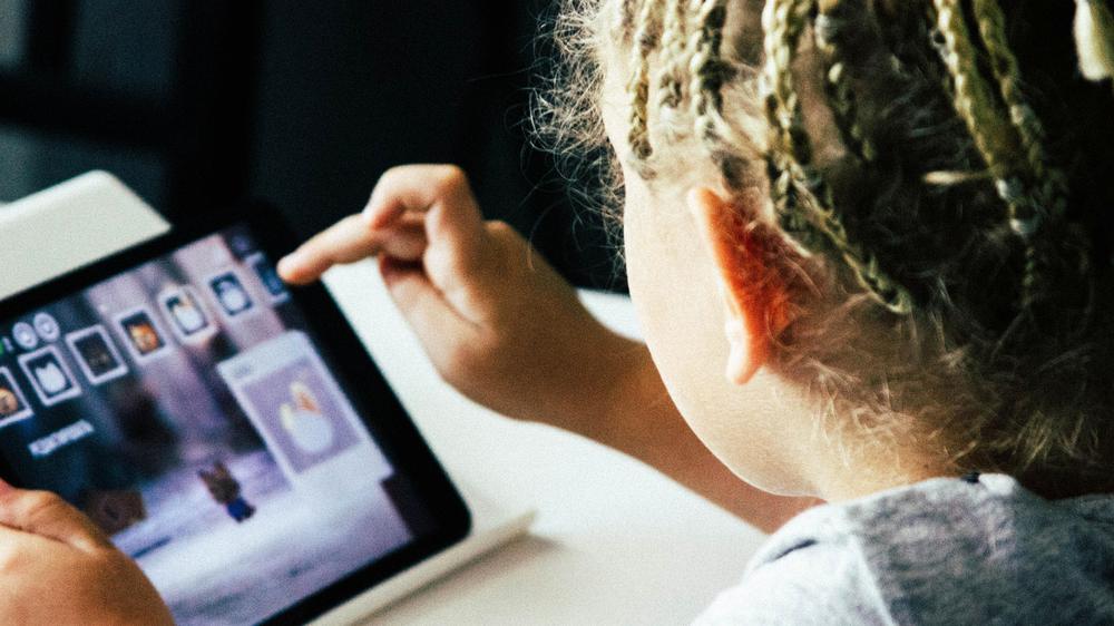 genderSind Grundschüler mit gendergerechter Sprache überfordert? Winfried Kretschmann ist davon überzeugt. gerechte-sprache-winfried-kretschmann