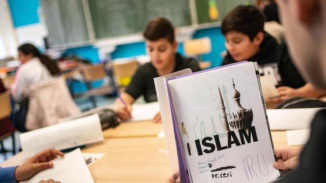 Religion an Schulen: Lehrerverband fordert Islamunterricht unter staatlicher Aufsicht