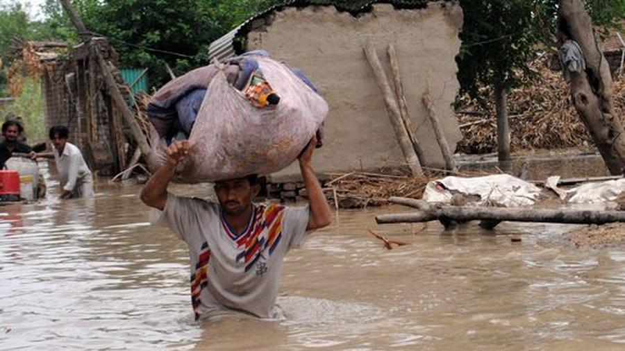 Hochwasser Pakistan Versinkt In Den Fluten Des Monsuns Zeit Online