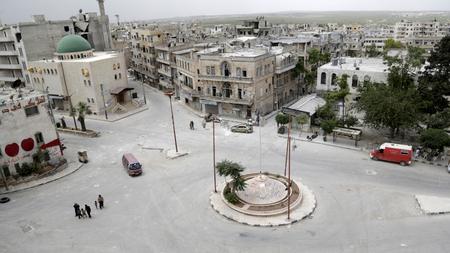 Nusra Front 25 Extremisten Bei Explosion In Syrischer Moschee Getotet Zeit Online