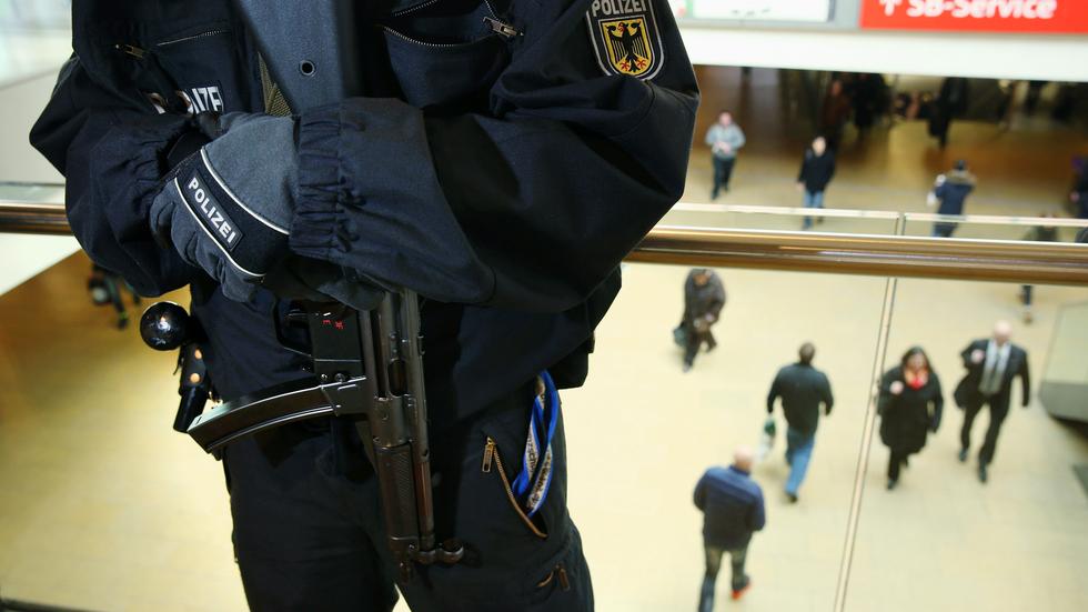 Sicherheit, Politik, Antiterrorkampf, Demokratie, Angela Merkel, Anschlag, Innenminister, Frankreich, Niederlande, USA