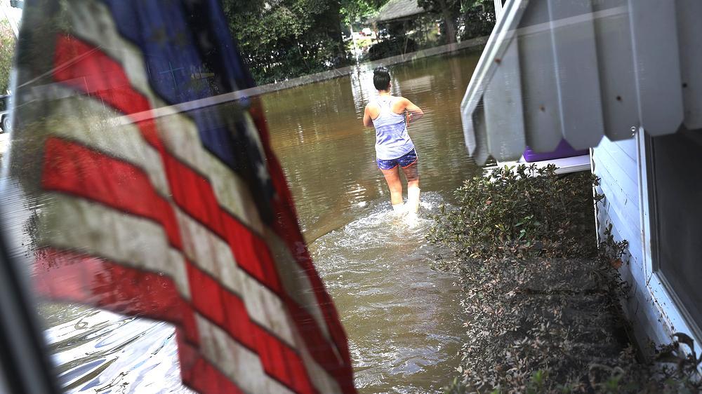 Louisiana: Nicht mehr zu retten: Das Haus von Wanda Sittigs Vater in St. Amant, Louisiana, steht zentimeterhoch unter Wasser.