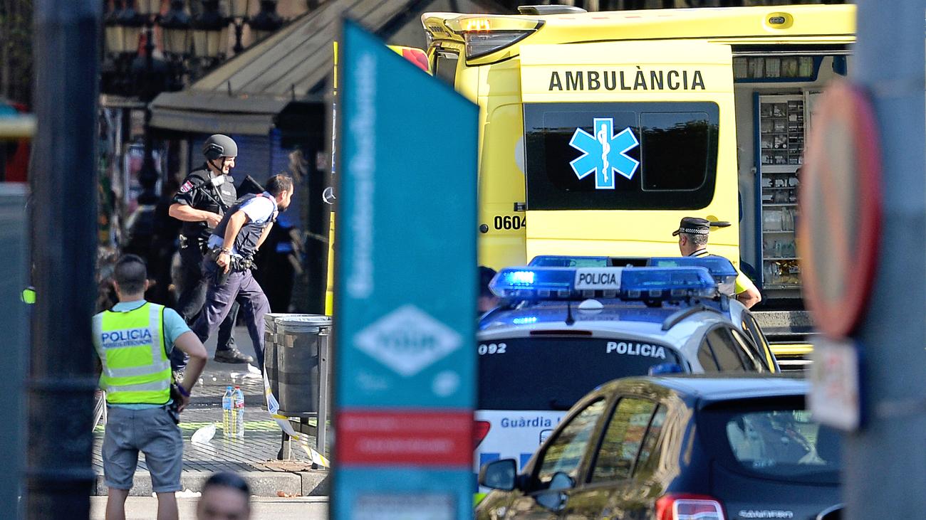 Barcelona: Polizei nimmt Anschlag fest | ZEIT ONLINE