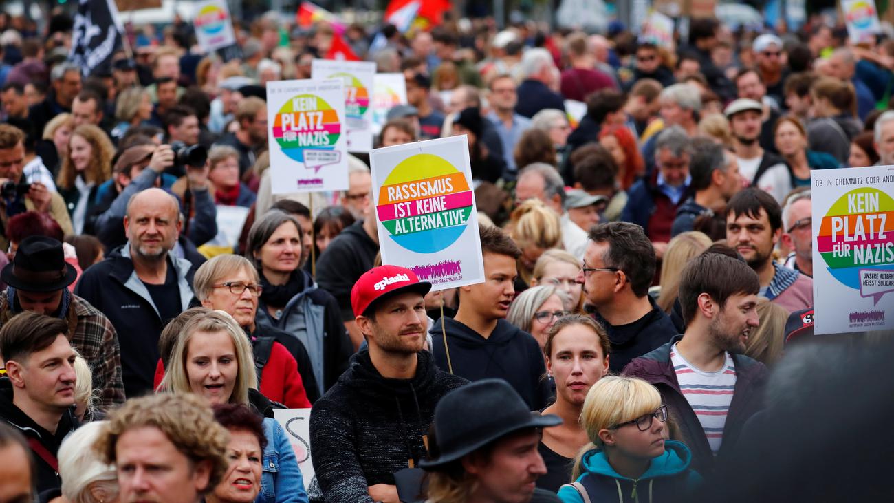 Chemnitz: Tausende Menschen Demonstrieren Gegen Rechte | ZEIT ONLINE