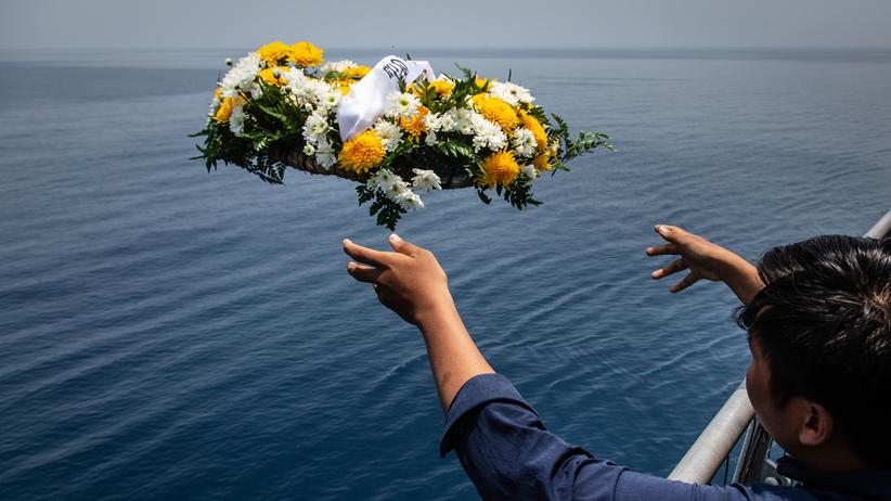 Boeing 737 Max: Angehörige betrauern die Opfer des Flugzeugabsturzes.