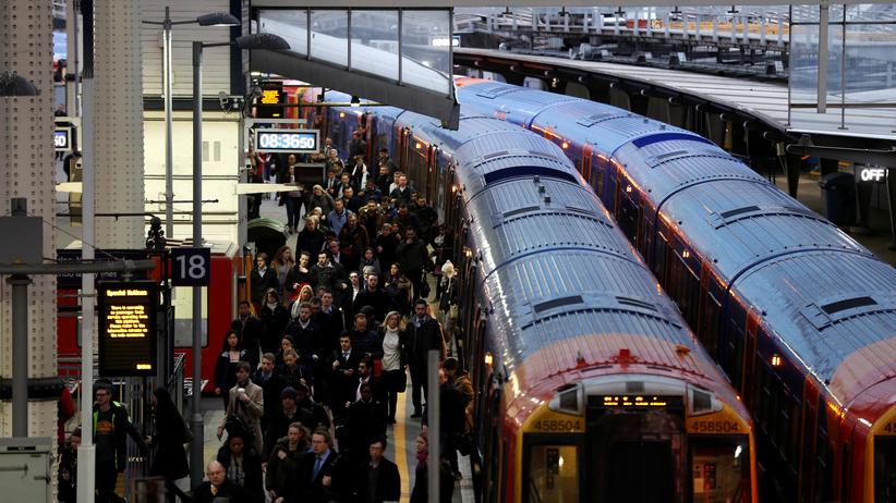Großbritannien: Der Bahnhof Waterloo in London