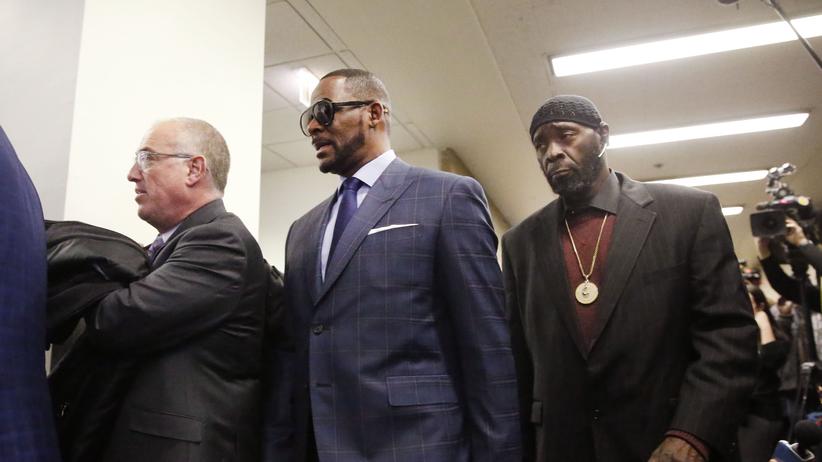 R. Kelly: R. Kelly vor einer Anhörung in Chicago