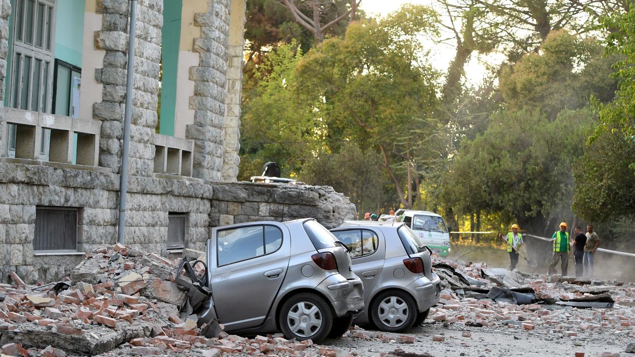 Albanien: Mehr als 100 Verletzte bei Erdbeben an der Adria | ZEIT ONLINE