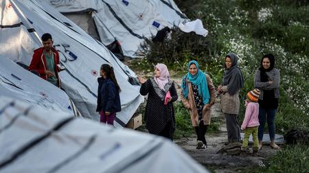 Lesbos Chef Des Griechischen Fluchtlingslagers Moria Gibt Auf