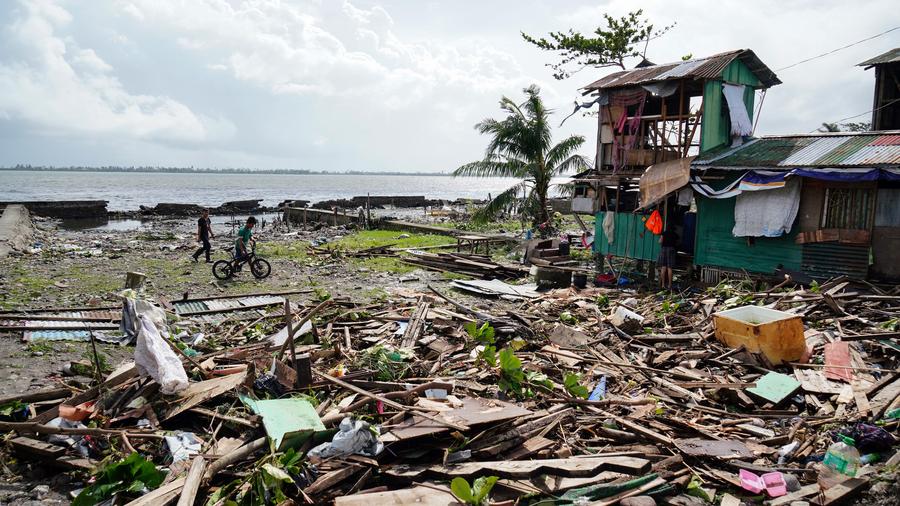 Taifun Phanfone Sturm Sorgt Auf Den Philippinen Fur Verwustung Zeit Online