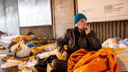 Obdachlosenzahlung Berlin Zahlt 1 976 Obdachlose Menschen Zeit Online