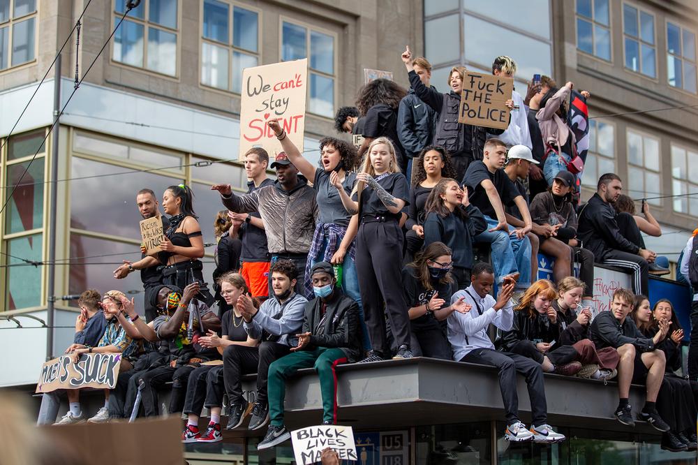 Demonstration Zehntausende Menschen Protestieren Deutschlandweit Gegen Rassismus Zeit Online