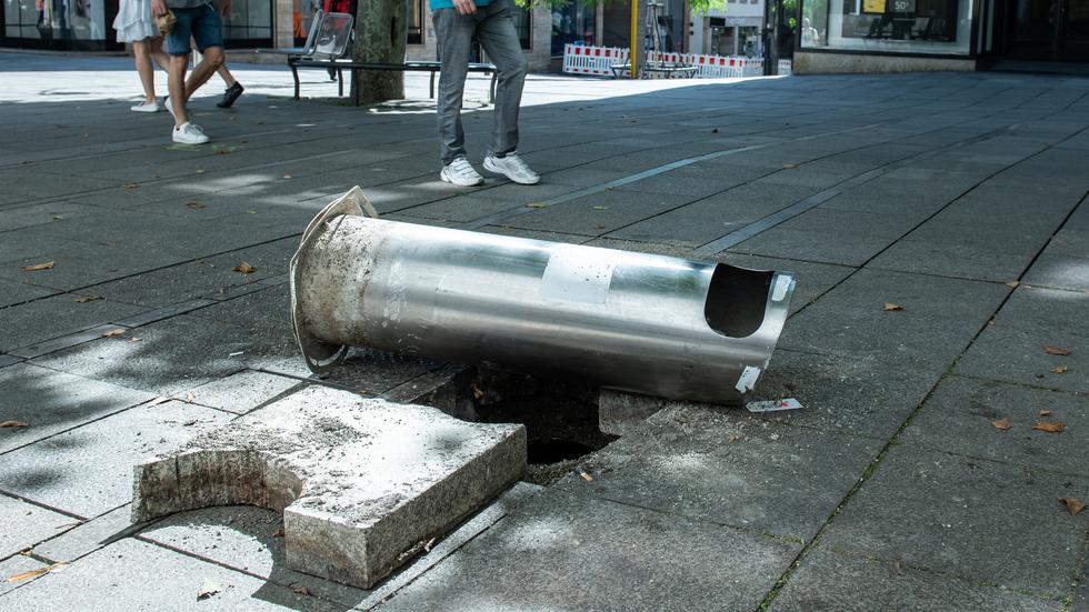 Stuttgart Acht M Nner Nach Krawallen In Untersuchungshaft Zeit Online