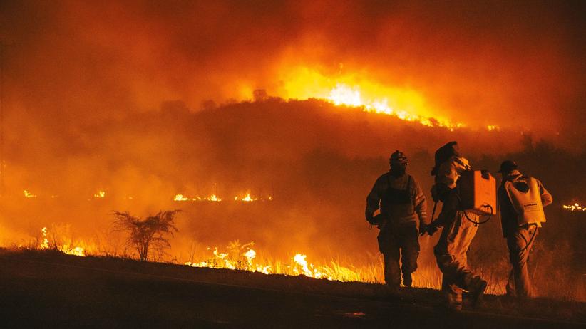 Brandstiftung: Feuerwehr kämpft gegen Tausende Brände in Argentinien