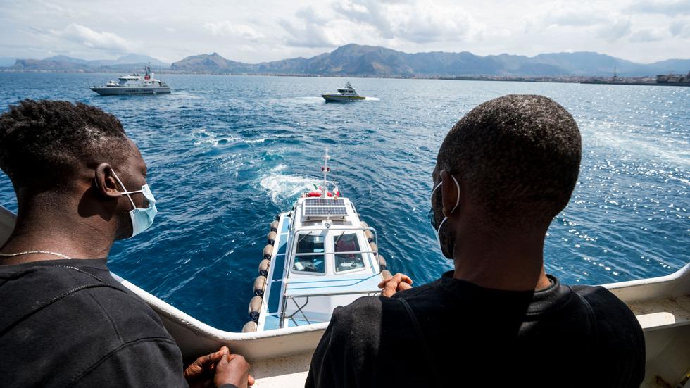 Seenotrettung: "Sea-Watch 4" Im Hafen Von Palermo Festgesetzt | ZEIT ONLINE