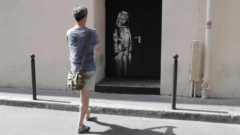 Bataclan-Konzertsaal: Mutmaßlichen Dieben von Pariser Banksy-Graffiti drohen vier Jahre Haft