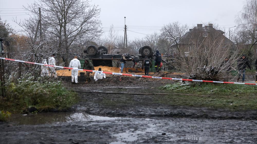 Twitter: Am Einschlagsort der Raketen in Przewodow in Polen