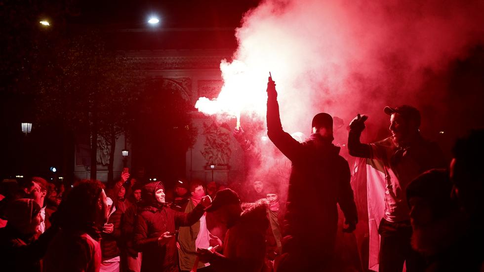 Fußball Wm Festnahmen Nach Marokko Sieg In Paris Und Brüssel Zeit Online