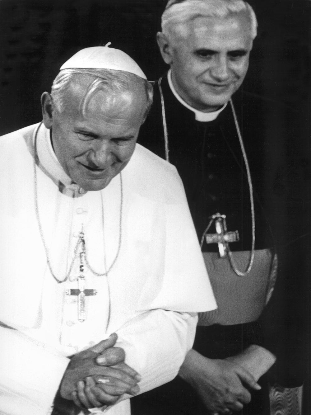 Tod von Joseph Ratzinger: Ein Leben für die katholische Kirche  ZEIT ONLINE