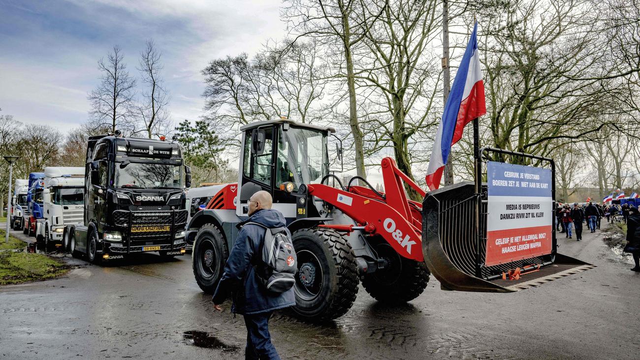 Nederland: Duizenden boeren demonstreren in Den Haag tegen milieuregels