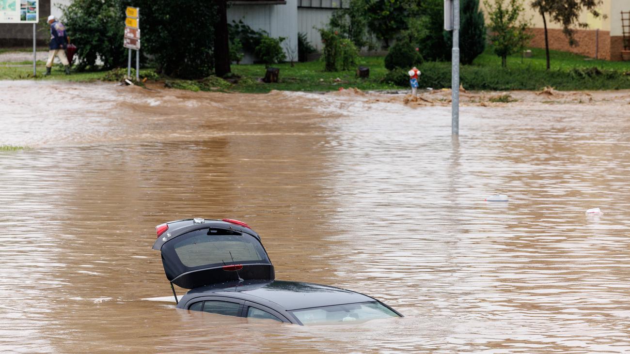 Slowenien: Damm bricht bei Hochwasser, Sorge wegen drohender Erdrutsche |  ZEIT ONLINE