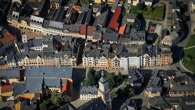 Bevölkerungsentwicklung: Studie sagt Bevölkerungsrückgang und Alterung in Ostdeutschland voraus