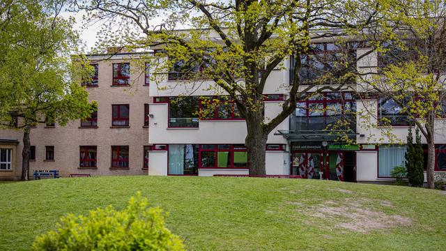 Schule in Brandenburg: Fast alle Ermittlungen über rechtsextreme Vorfälle eingestellt