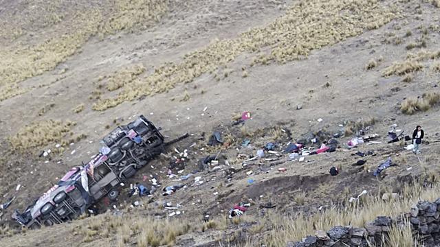 Peru: Mindestens 26 Tote bei Busunglück in Peru 