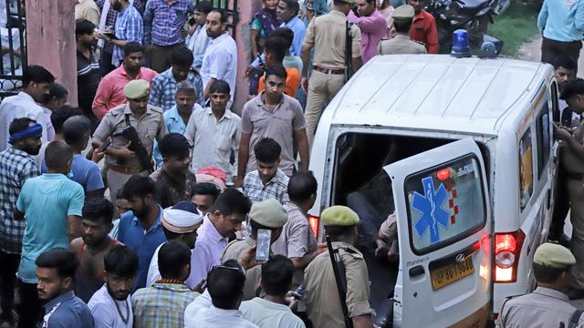 Südlich von Neu-Delhi: Viele Tote bei Massenpanik in Indien