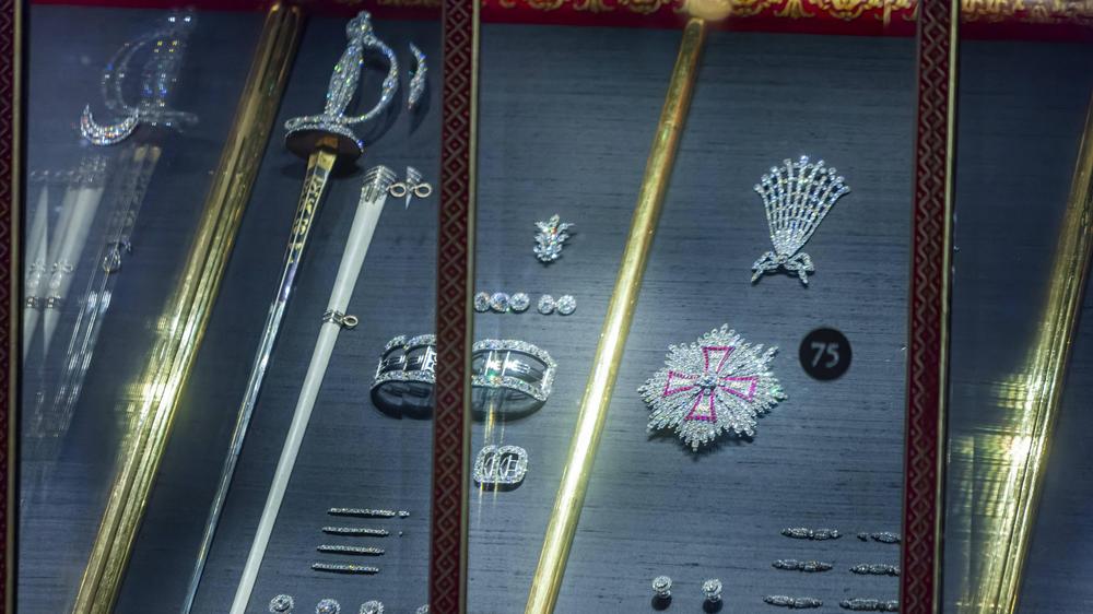 Grünes Gewölbe: Gestohlene Schmuckstücke aus dem Grünen Gewölbe in Dresden sind wieder an ihrem Platz. Zwei der Täter wehren sich derzeit gegen den Haftantritt.