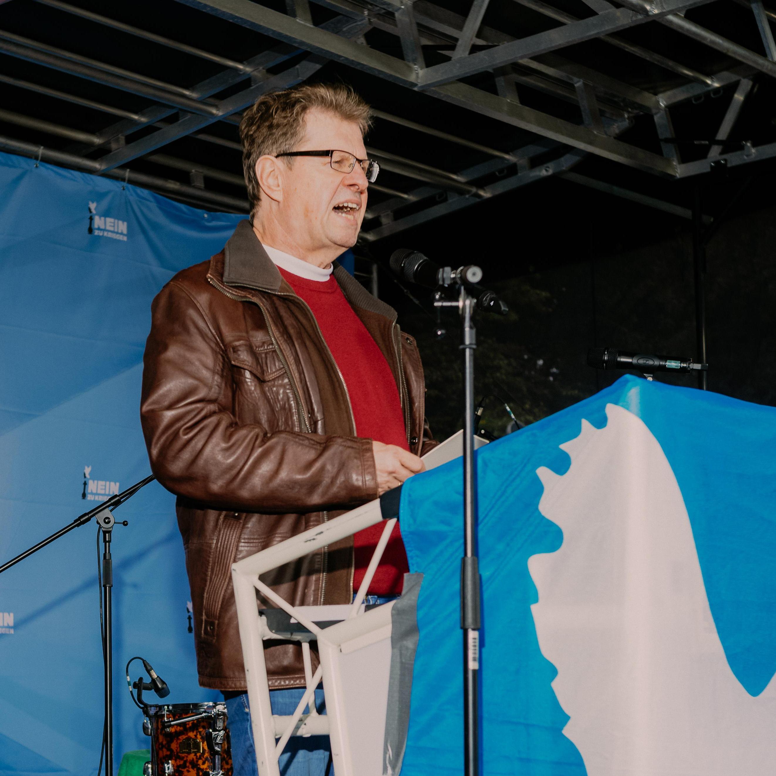 Friedensdemo: Buhen für den Frieden