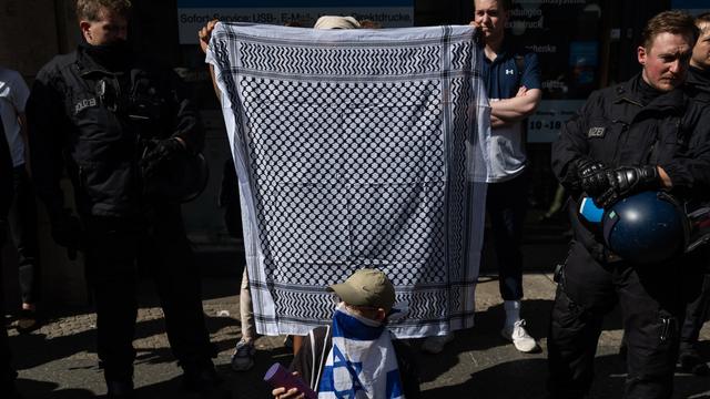 Israelis and Palestinians in Germany: Closer to Each Other Than They Think