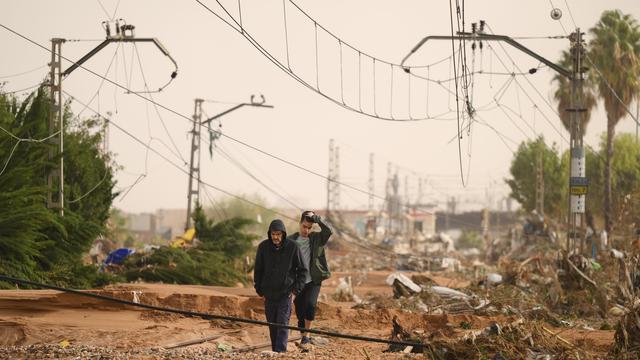 Spanien: Mehr als 70 Tote bei Unwettern – Scholz und EU bieten Hilfe an