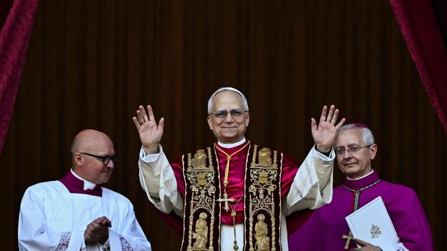 Konklave 2025: US-Kardinal Robert Francis Prevost zum Papst gewählt    