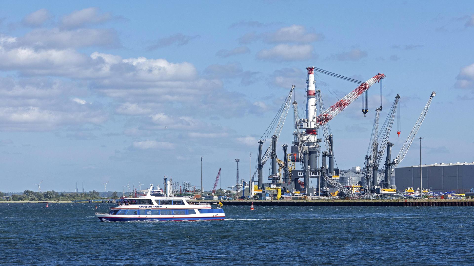 Rostock: Nach Brand an Rostocker Überseehafen wird wegen Sabotage ermittelt