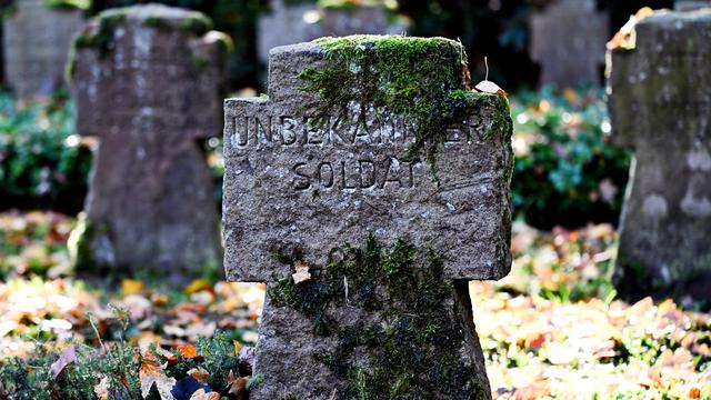 Volkstrauertag: Klöckner ruft zum Volkstrauertag zur Verteidigung der Demokratie auf