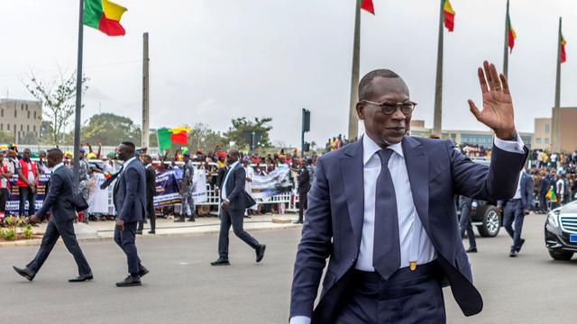 Benin: Militärgruppe in Benin gibt im Fernsehen Coup bekannt