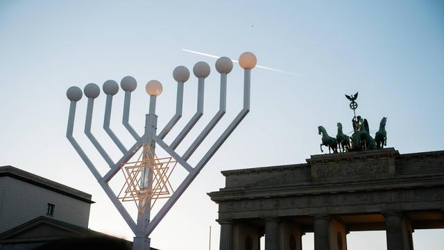 Chanukka: Polizei erlässt Versammlungsverbot rund um Chanukka-Feier in Berlin