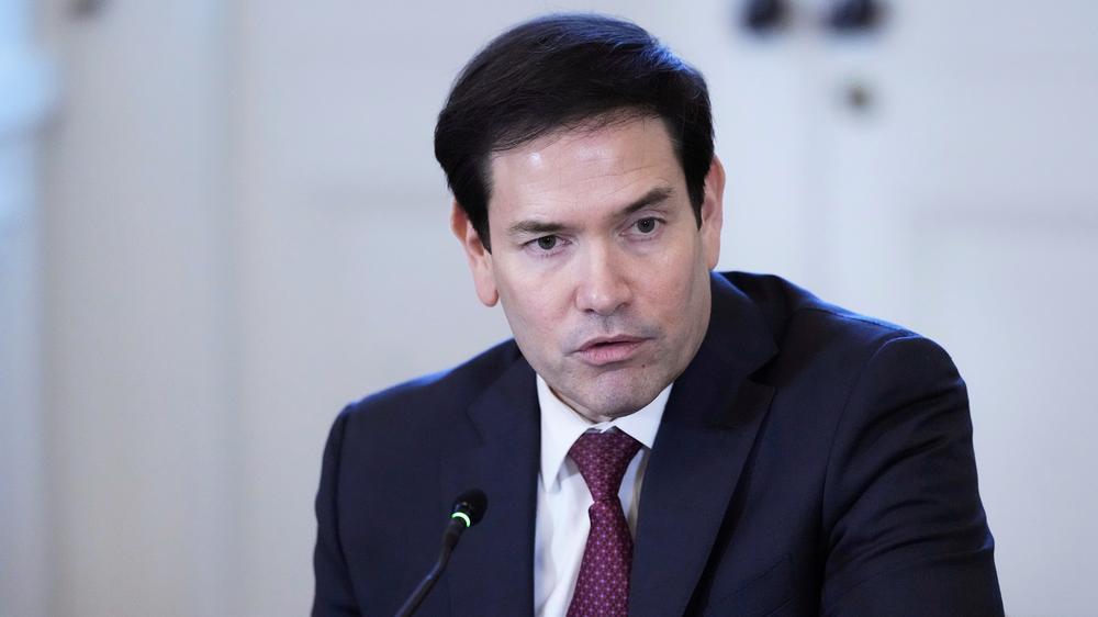 Proteste im Iran: Der US-Außenminister Marco Rubio unterstützt die Proteste, der US-Präsident droht der iranischen Führung.