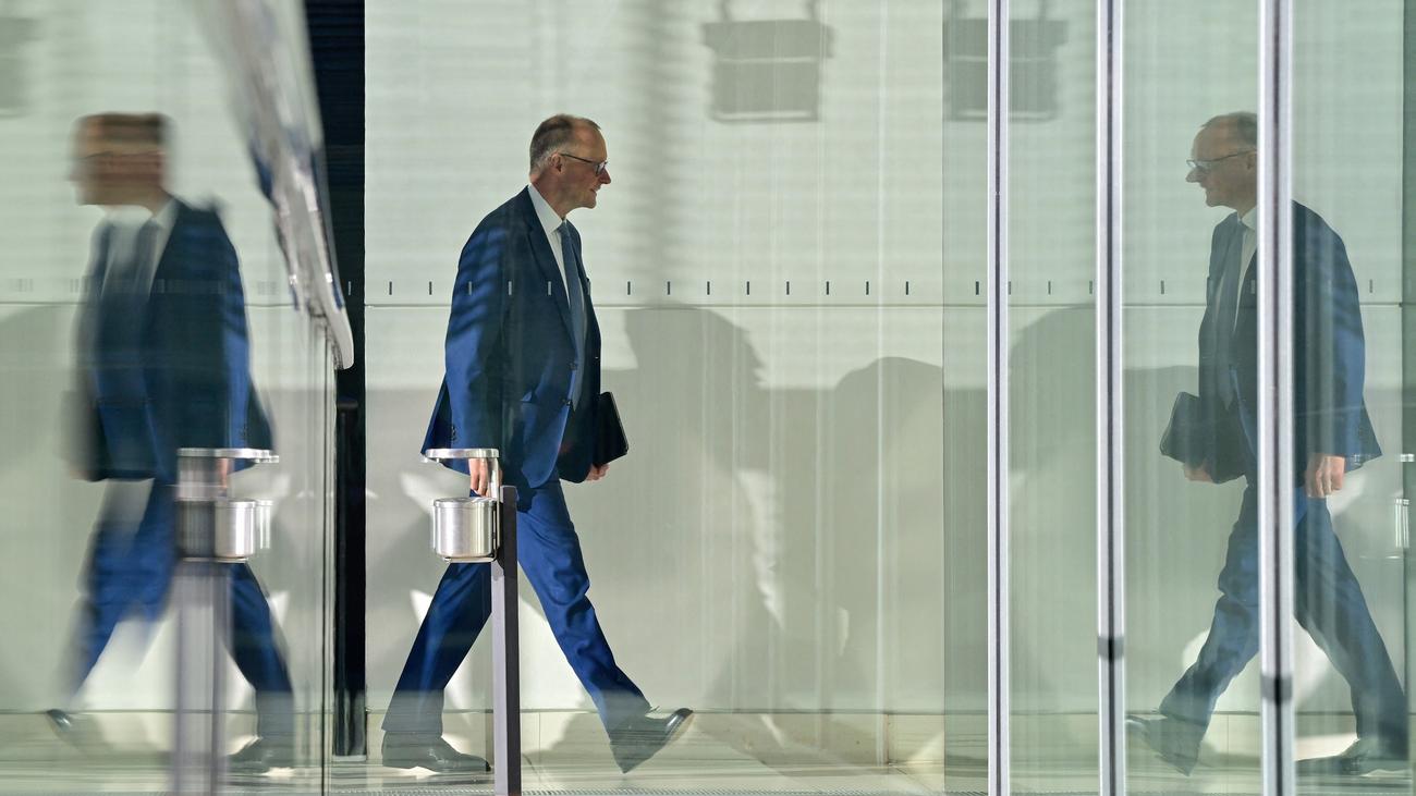 Sprache: "Sondervermögen" ist Unwort des Jahres 2025