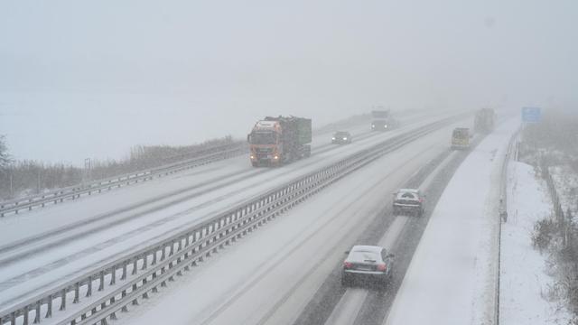 Winterwetter: Neues Sturmtief bringt noch mehr Schnee und Eis