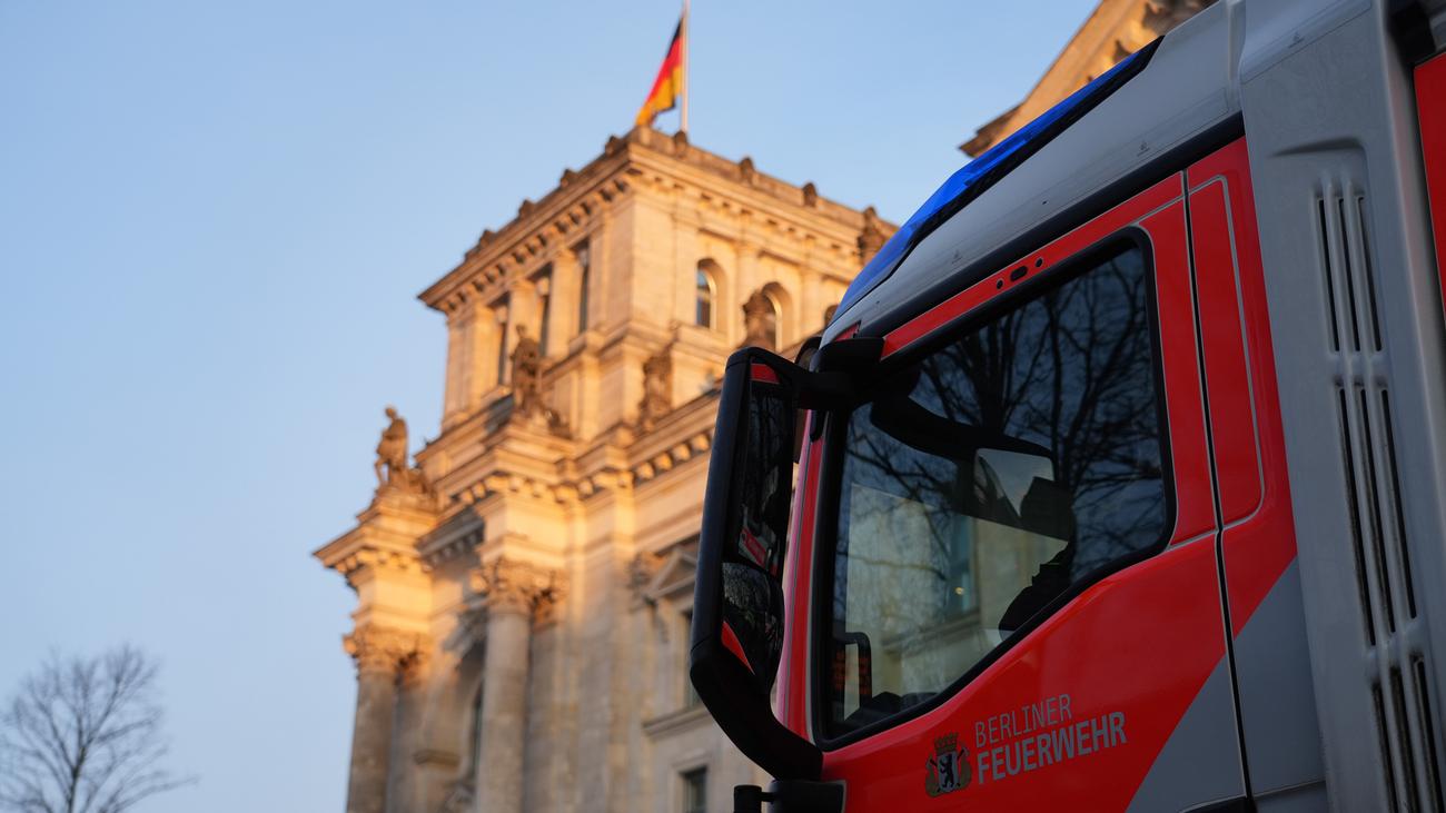 Berlin: Gefahrenstoff löst Feuerwehreinsatz in Reichstagsgebäude aus