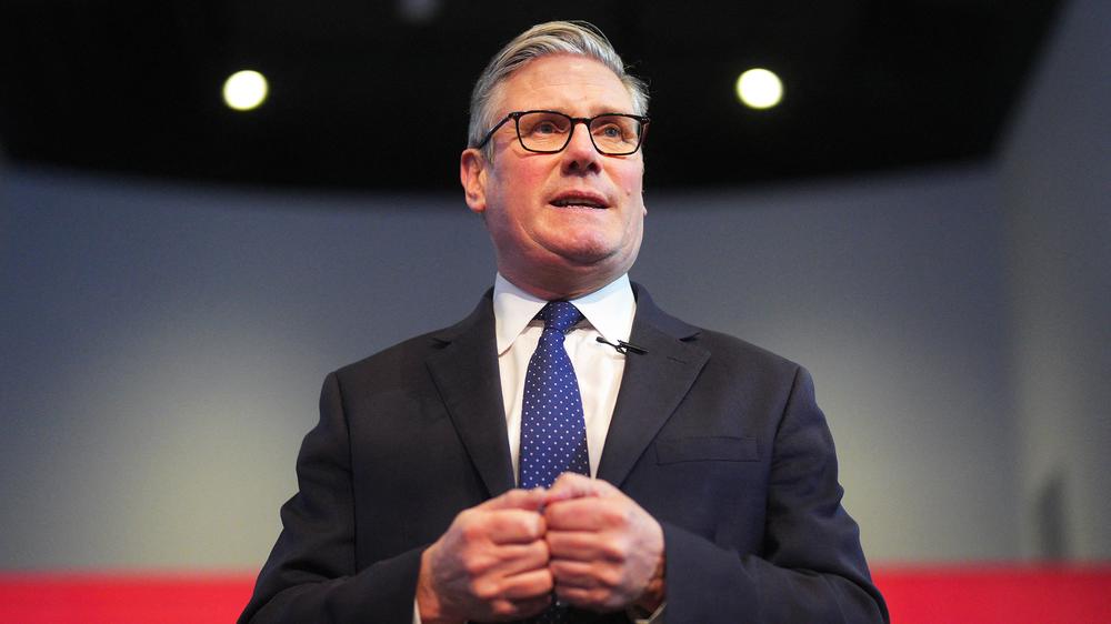  Der britische Premier Keir Starmer fordert eine Aussage von Prinz Andrew vor dem US-Ausschuss zu den Epstein-Akten.