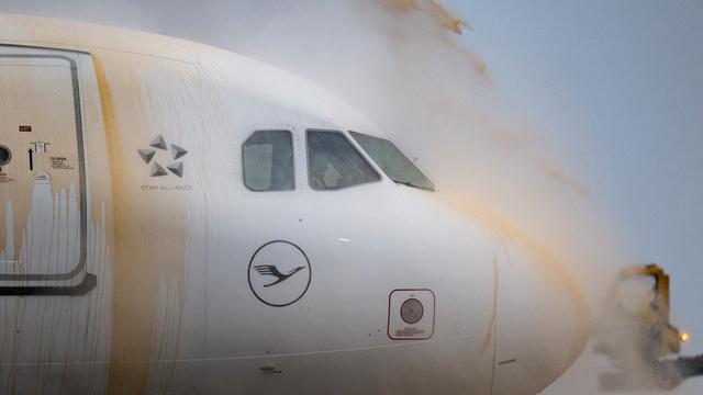 Flughafen München: Hunderte Passagiere über Nacht im Flugzeug – Polizei erstellt Bericht