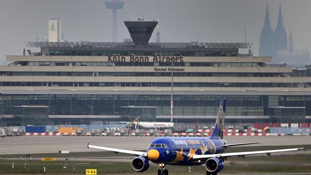 Flugverkehr : Flughafen Köln/Bonn öffnet nach Sicherheitsvorfall wieder